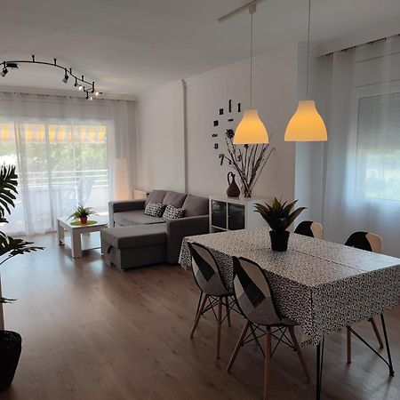 Apartamento Completo Muy Cerca Del Centro Ideal Para Familias Con Piscina Figueres  Eksteriør billede