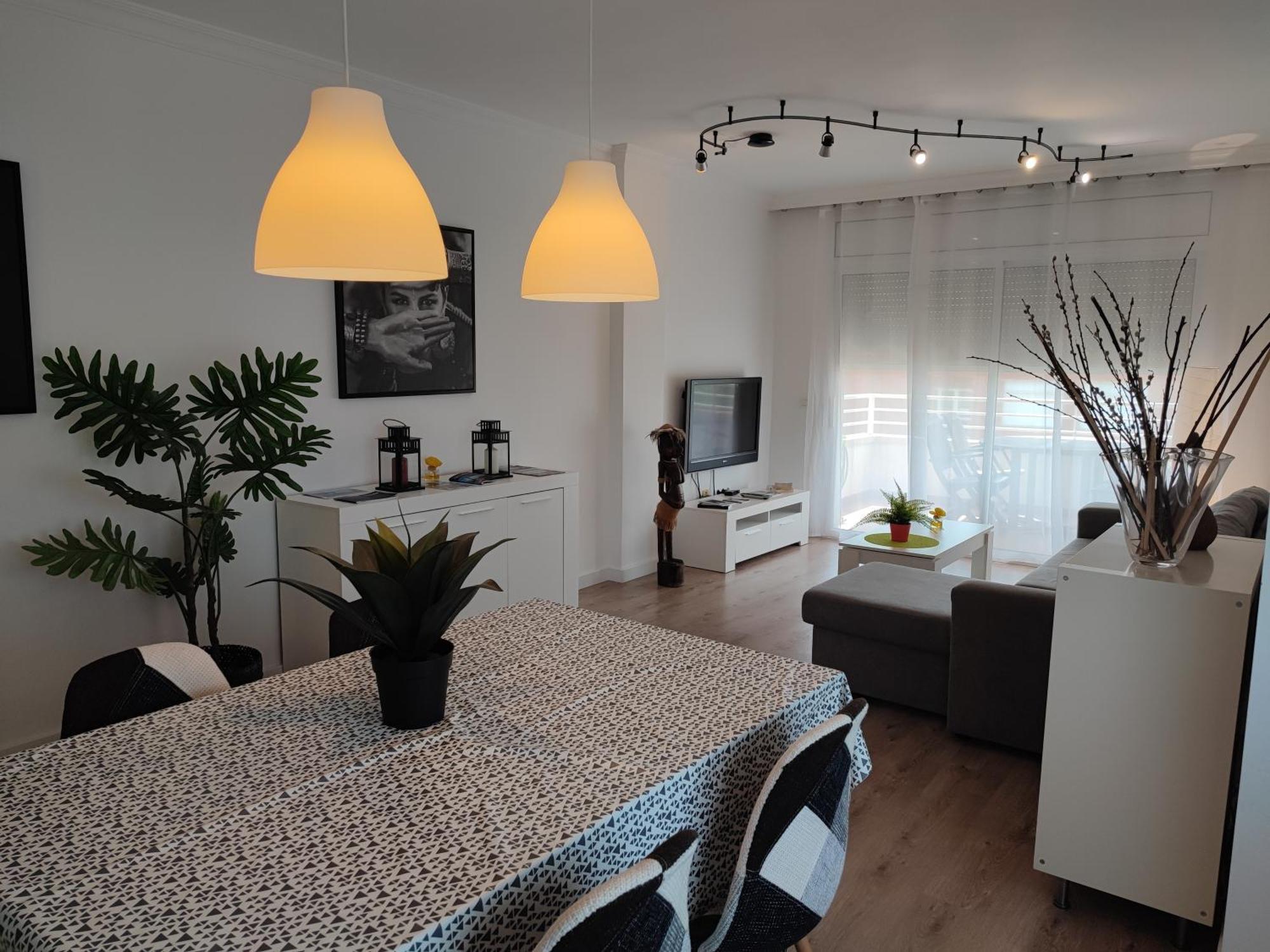 Apartamento Completo Muy Cerca Del Centro Ideal Para Familias Con Piscina Figueres  Eksteriør billede