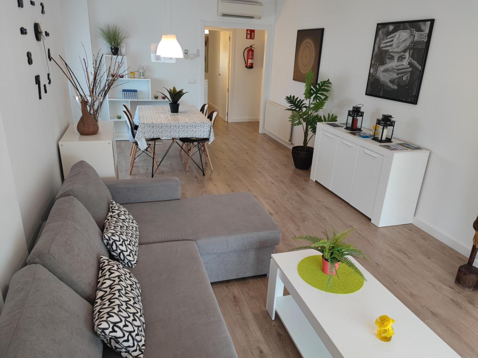 Apartamento Completo Muy Cerca Del Centro Ideal Para Familias Con Piscina Figueres  Eksteriør billede